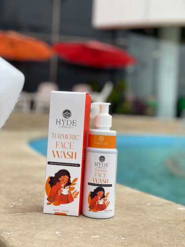 فیس واش زردچوبه برند هاید، شویندهی مناسب برای پاکسازی عمیق پوست صورت، کمک به شفافیت و کاهش التهابات، اصل و مناسب برای انواع پوست، انتخاب عالی برای بهبود ظاهر پوست