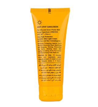 ضد آفتاب اصل لافارر SPF50 بی‌رنگ و ضد لک، مناسب پوست چرب و آکنه‌دار، با محافظت بالا در برابر اشعه UV