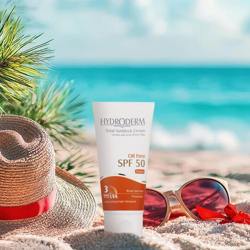 کرم ضد آفتاب رنگی اصل هیدرودرم SPF50، مناسب پوست چرب و آکنهدار، با پوشش طبیعی و مقاوم در برابر تعریق